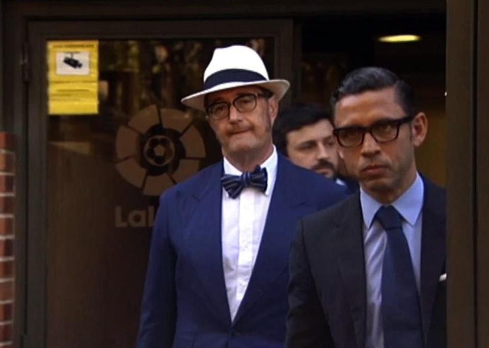 juan de dios crespo foto para la noticia en ingles sobre el traspaso de neymar