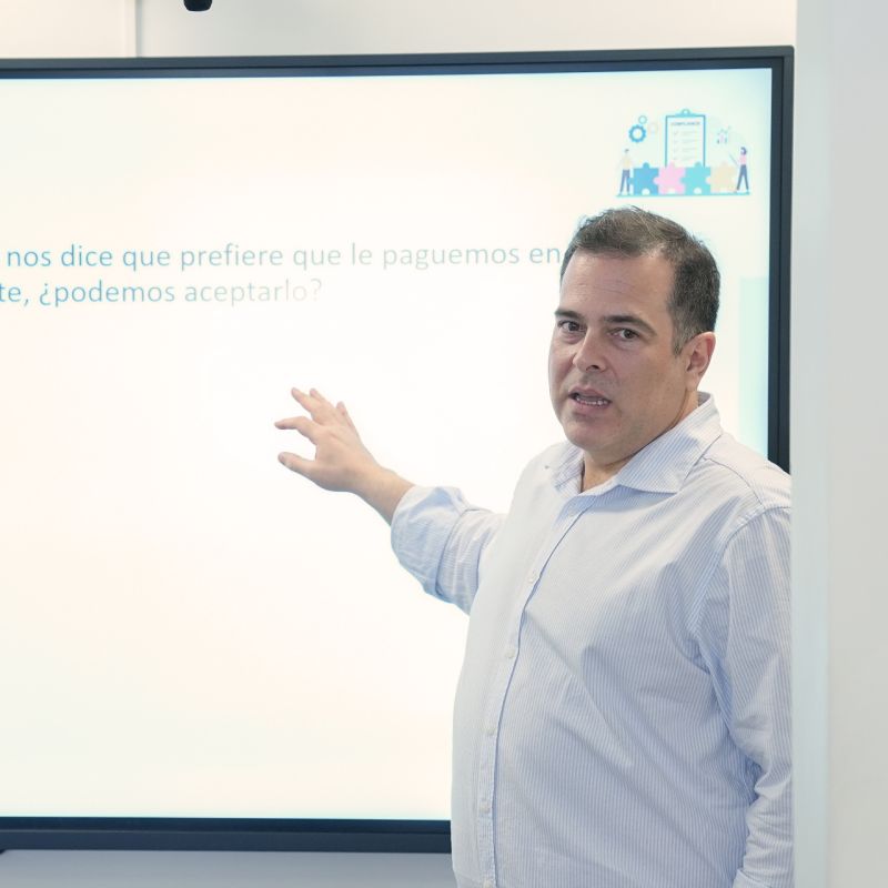 antoniogomezalmanza antoniogomezalmanza