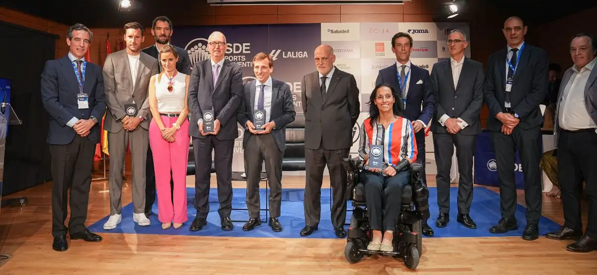 ISC review PORTADA 2